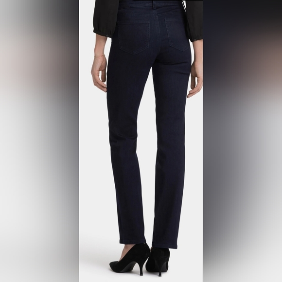 NWT NYDJ Los Angeles Marilyn Straight Jeans. 8 Petite. - Picture 4 of 5